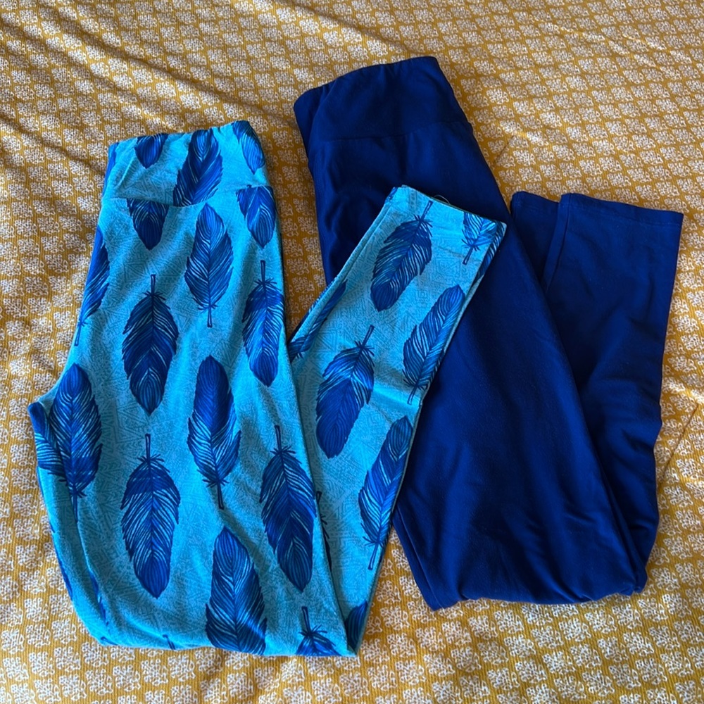 LULAROE feather & navy leggings
